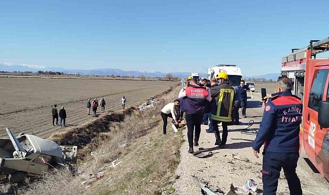 Osmaniye'de otomobiller çarpıştı: 1 ölü, 5 yaralı