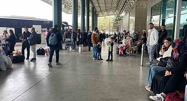 Otogarda bayram tatili hareketliliği