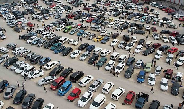 Otomobil alacaklara uyarı: "Kimse bayram üzeri fiyatlar artar, bayram sonu düşer diye beklemesin"
