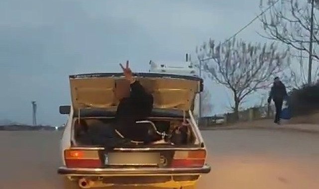 Otomobil bagajında yolculuk