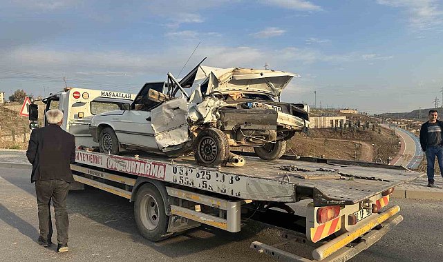 Otomobil ile minibüs çarpıştı: 1 yaralı