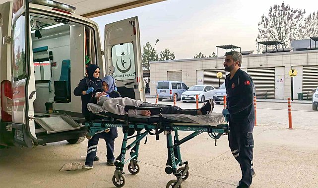 Otomobil kamyonete çarptı: 1 yaralı