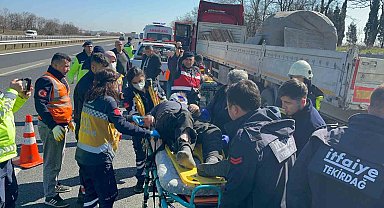 Otoyoldaki korkunç kazada ölü sayısı 2'ye yükseldi