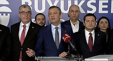 Özel'den mitingleri yayınlamayan medyaya karşı boykot çağrısı