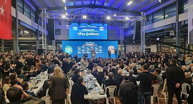 Özgür Özel Beylikdüzü'nde iftar programına katıldı