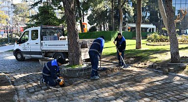 Parklarda bakım onarım çalışmaları hız kesmeden sürüyor