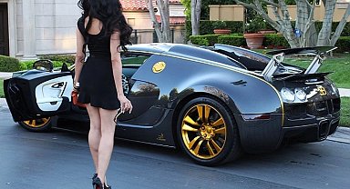 Pazarlama hedef kitle kadınlar ve çocuklar... Erkekleri araba, kadınları kıyafetle etkiliyorlar