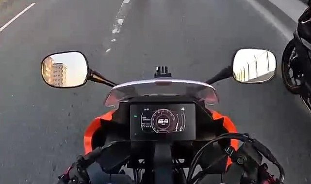 Pendik'te motosiklet sürücüleri şakalaşırken kaza yaptı: 1 yaralı