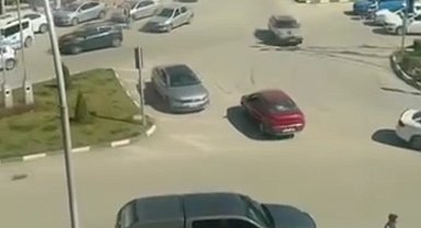 Pes dedirten trafik ihlali kamerada