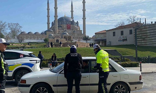 Polis ekiplerinden bayram denetimi