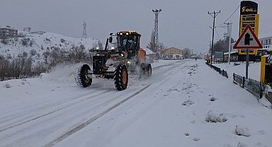 Pülümür'de taşımalı eğitime kar engeli