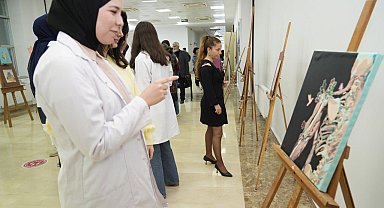 "Anatomide sanat" resim sergisi açıldı