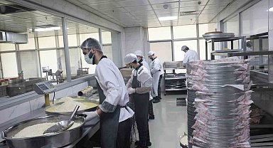 Ramazan Bayramına sayılı günler kala Diyarbakır'da tatlı telaşı