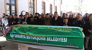 Rektör Atilla Arkan'ın annesi Sakarya'da son yolculuğuna uğurlandı