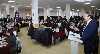 Rektör Hacımüftüoğlu, ramazan coşkusunu öğrencilerle birlikte yaşadı