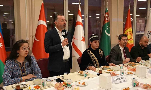 Rektör Kırışık, Türk dünyasından öğrencilerle iftarda buluştu