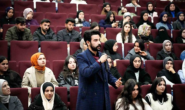 Rektör Prof. Dr. Mehmet Keleş, uluslararası öğrencilerle buluştu