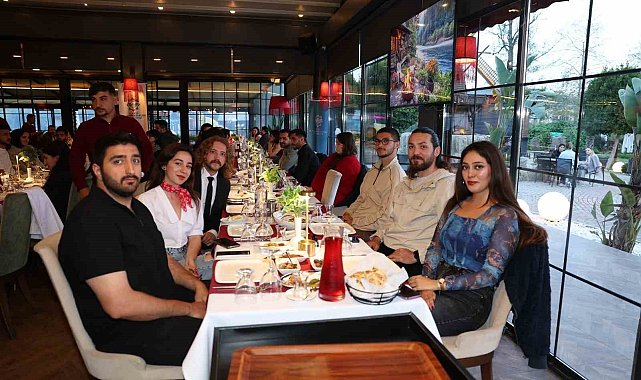 Rektör Türkoğan, öğrenci topluluk başkanlarıyla iftarda buluştu