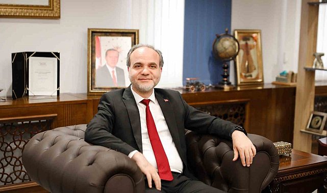Rektör Uslu: "Bayramın ülkemize ve dünyaya barış, huzur ve kardeşlik getirmesini diliyorum"