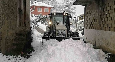 Rize'de 60 köy yolu kar nedeniyle ulaşıma kapandı