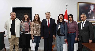Romanyalı öğretmenler, Millî Eğitim Müdürü Bozkan'ı ziyaret etti