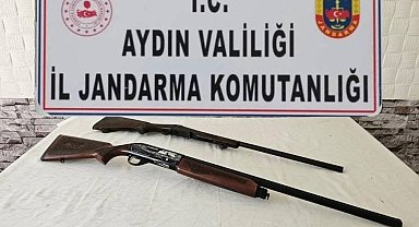 Ruhsatsız silahlarıyla yakalandı