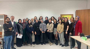 Sağlık eğitimlerini tamamladılar belgelerini aldılar