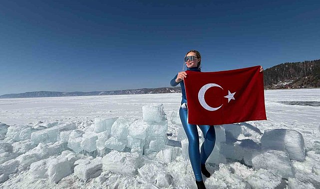 Şahika Ercümen, buzla kaplı dünyanın en derin gölüne dalış yaptı