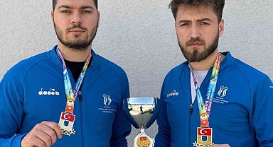 Sakarya Büyükşehir'in karatecileri Manisa'da şampiyon oldu