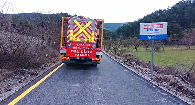 Sakarya Büyükşehir'den kırsal yollarda çizgi mesaisi