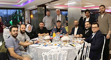 Sakarya Gazeteciler Birliği iftarda buluştu