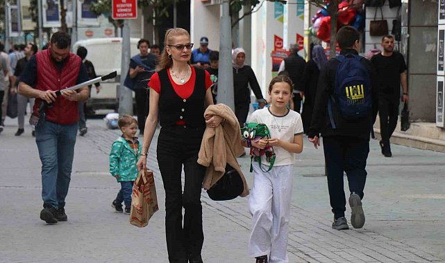Sakarya'da Mart'ın ortasında yazdan kalma bir gün yaşanıyor
