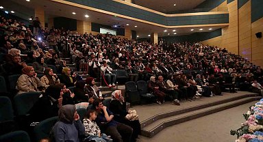 Sakaryalı sanat dostları Hayati İnanç'la buluştu