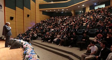 Sakaryalı sanat dostları Hayati İnanç'la buluştu