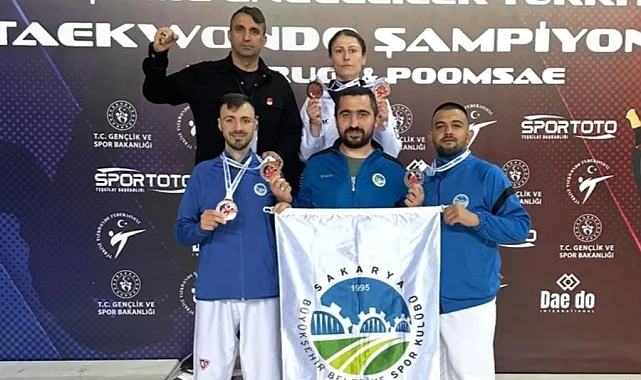 Sakaryalı taekwondocular Antalya'da doludizgin