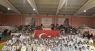 Salihli'de Çanakkale Deniz Zaferi'nin 110. yıl dönümüne özel turnuva