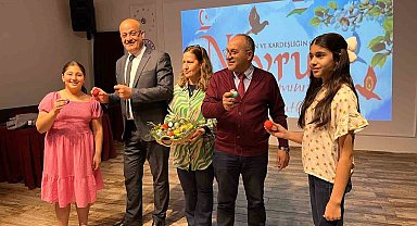 Salihli'de öğrenciler baharın gelişini kutladı