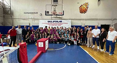 Şampiyonlar kupalarına kavuştu