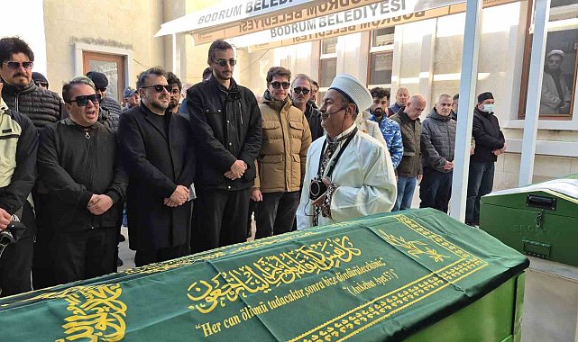 Sanatçı Tanyeli Bodrum'da son yolculuğuna uğurlandı