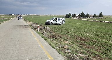 Şanlıurfa'da hafif ticari araç şarampole devrildi: 1 ölü, 2 yaralı