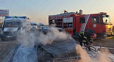 Şanlıurfa'da otomobil alev topuna döndü