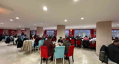 Sarıkamış'ta AK Parti Teşkilatı İftar Programında Buluştu