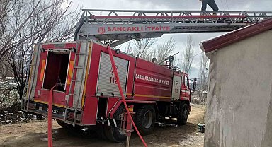 Şarkikaraağaç'ta baca yangını