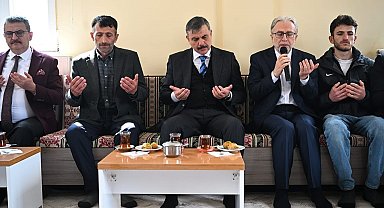 Şehidin baba evine bayram ziyareti