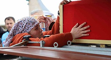 Şehidin ikizinden yürek yakan feryat: "Anne karnında bile ayrılmadık"