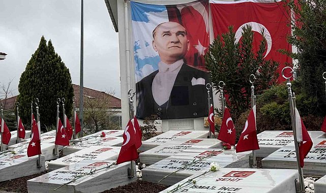 Şehitlik hem gururlandırdı hem de yürekleri burktu