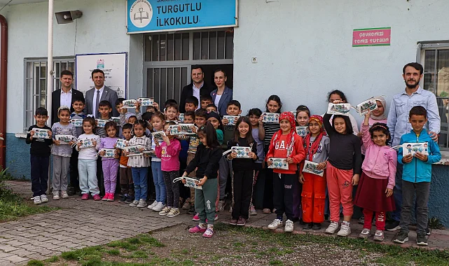 Şehrin yeni 'Su Müfettişleri' rozetlerini aldı