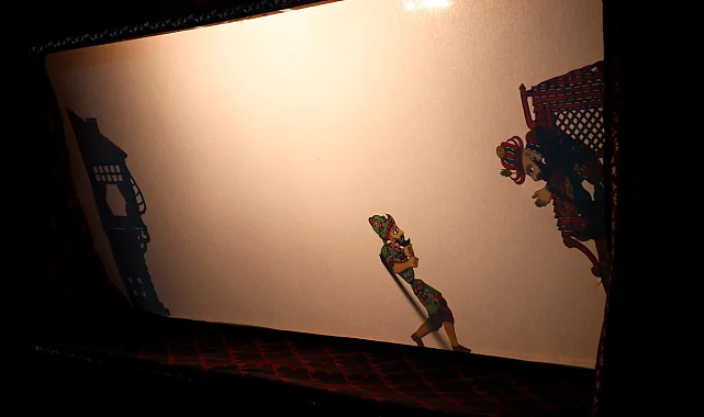 SEKA Kâğıt Müzesi'nde 'Karagöz ve Hacivat' eğlendirdi