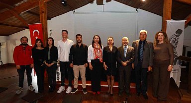 Selçuk'un kültürel zenginliğini ve tarihi önemi bu kitapta