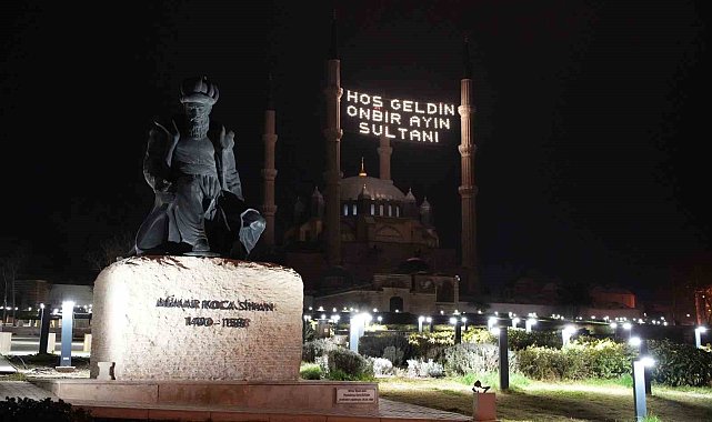 Selimiye'de ilk teravih